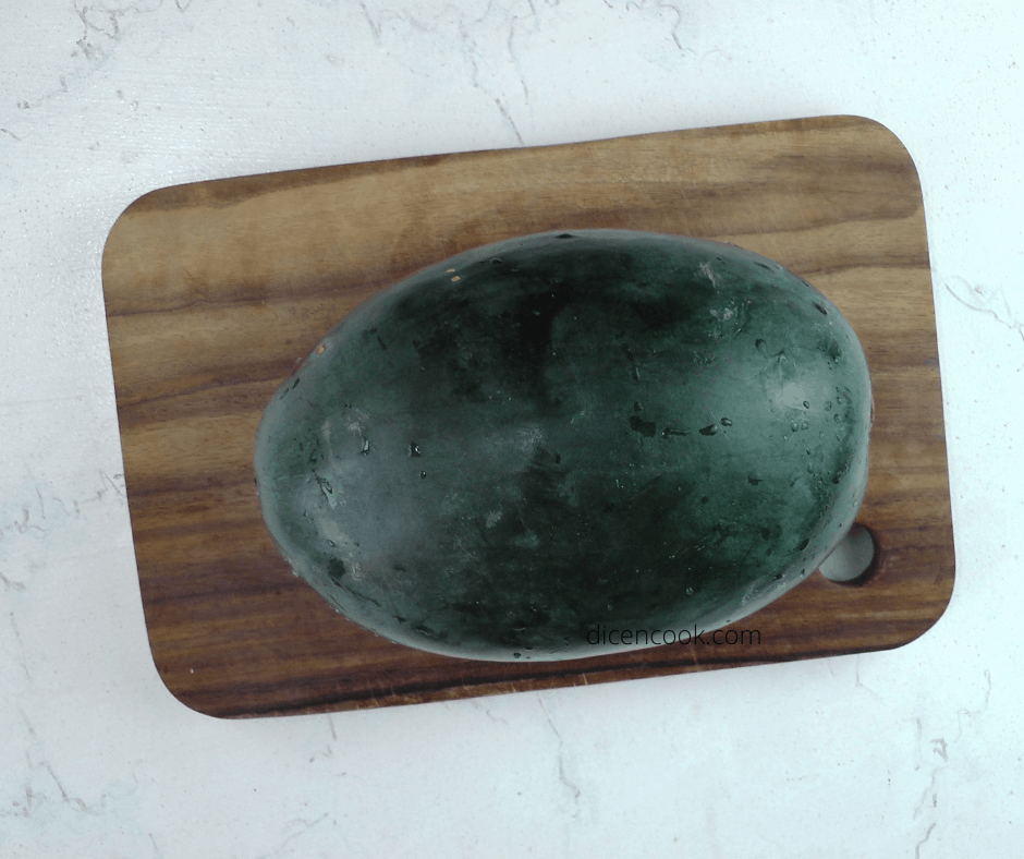 Watermelon rind cutting
