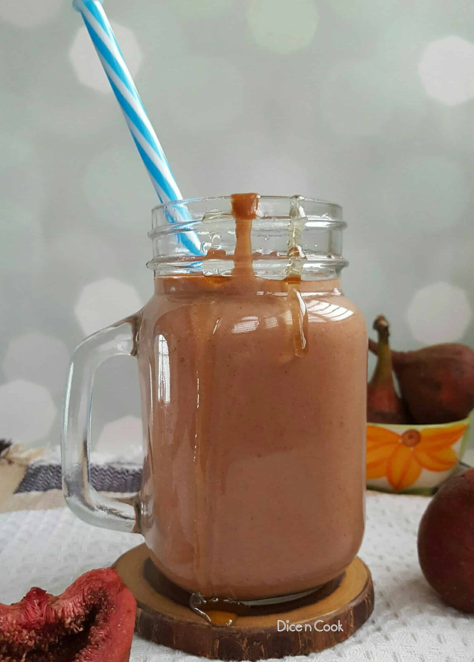 Fresh-fig-honey-smoothie