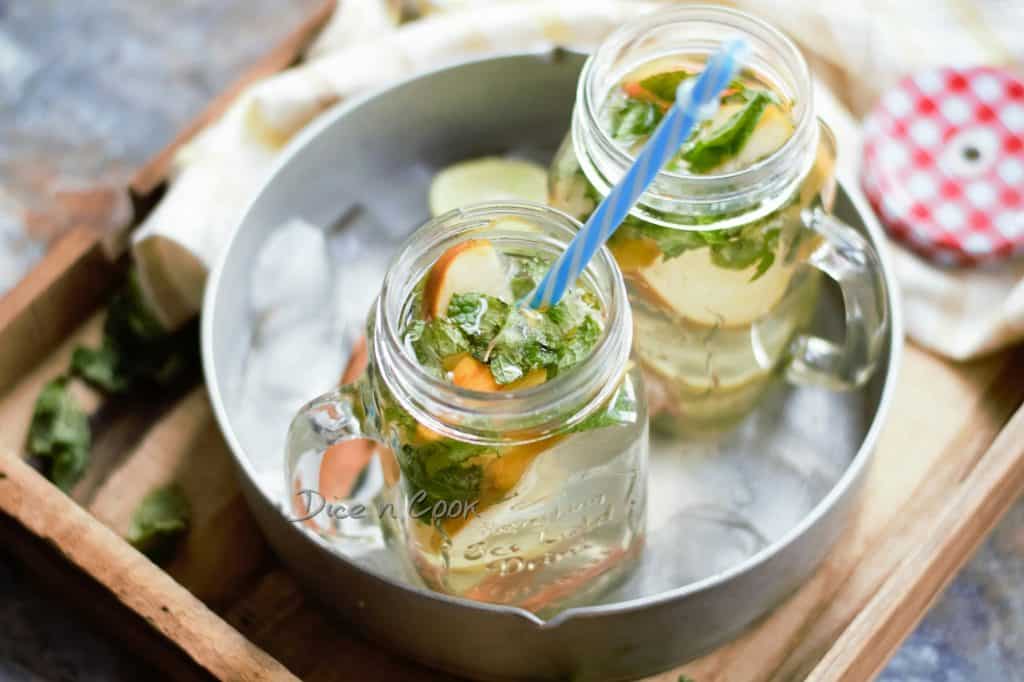 Apple-detox-cinnamon-drink