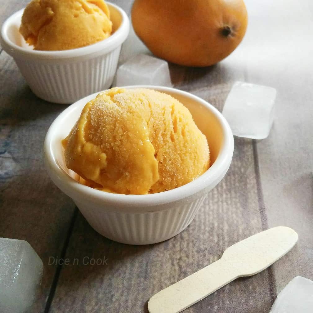 Mango-frozen-yogurt