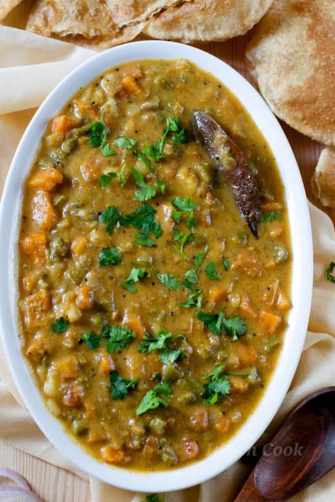 Karnataka-style-mixed-vegetable-sagu