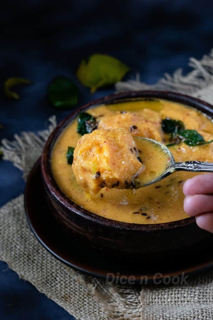 Sugar-baby-mangoes-in-coconut-mustard-gravy